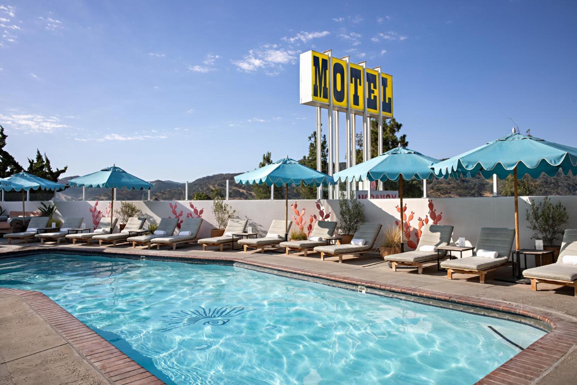 Skyview Los Alamos - 21 & Over Pool Exterior photo