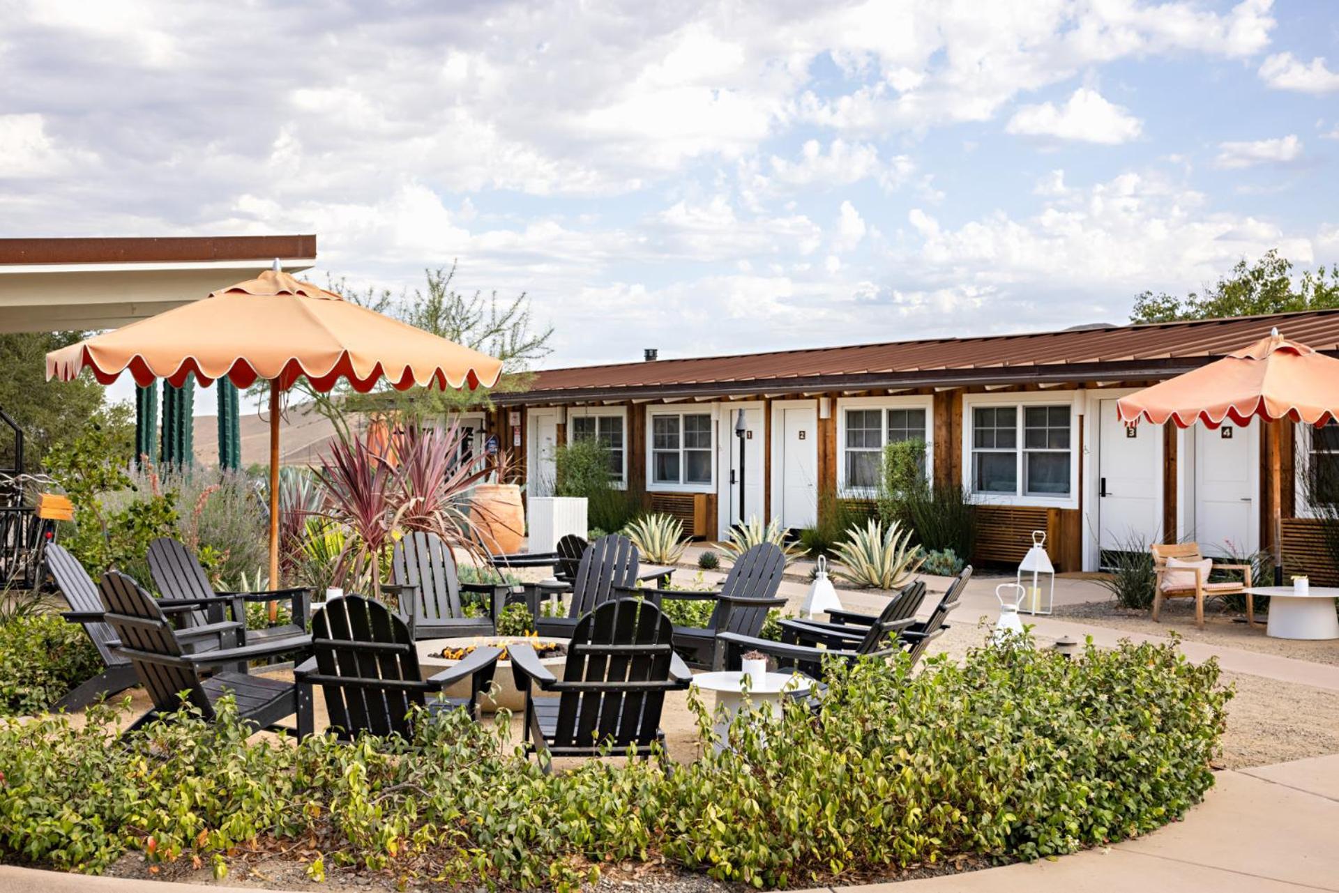 Skyview Los Alamos - 21 & Over Pool Exterior photo